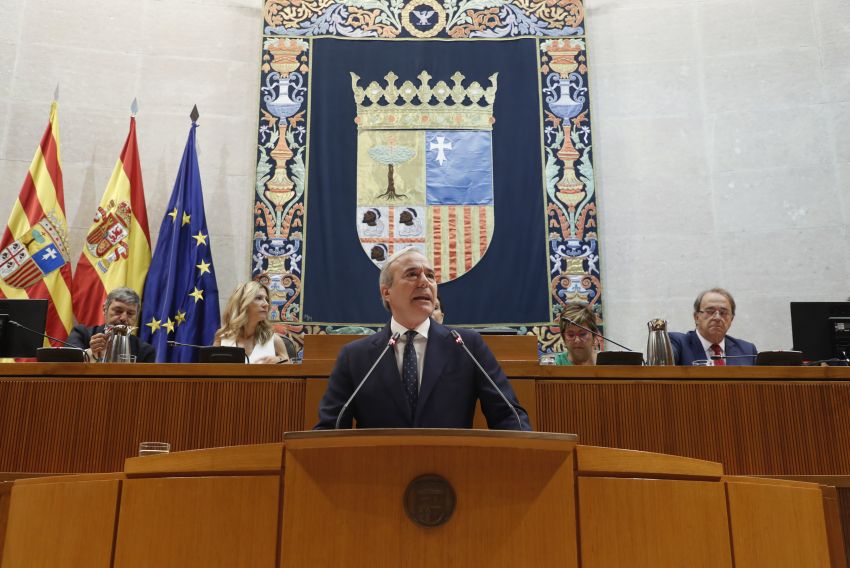 Jorge Azcón afronta este jueves la votación que le convertirá en presidente de Aragón con mayoría absoluta