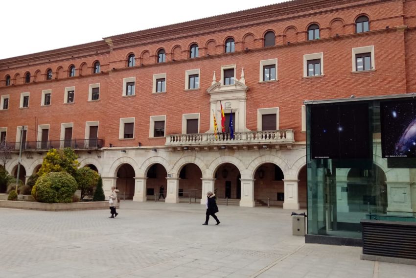 Juzgan al hombre que apuntó con una pistola falsa a dos sanitarias en Burbáguena