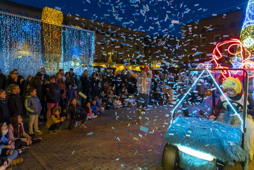 El Mercadillo Solidario de Navidad reúne  a 17 asociaciones benéficas turolenses