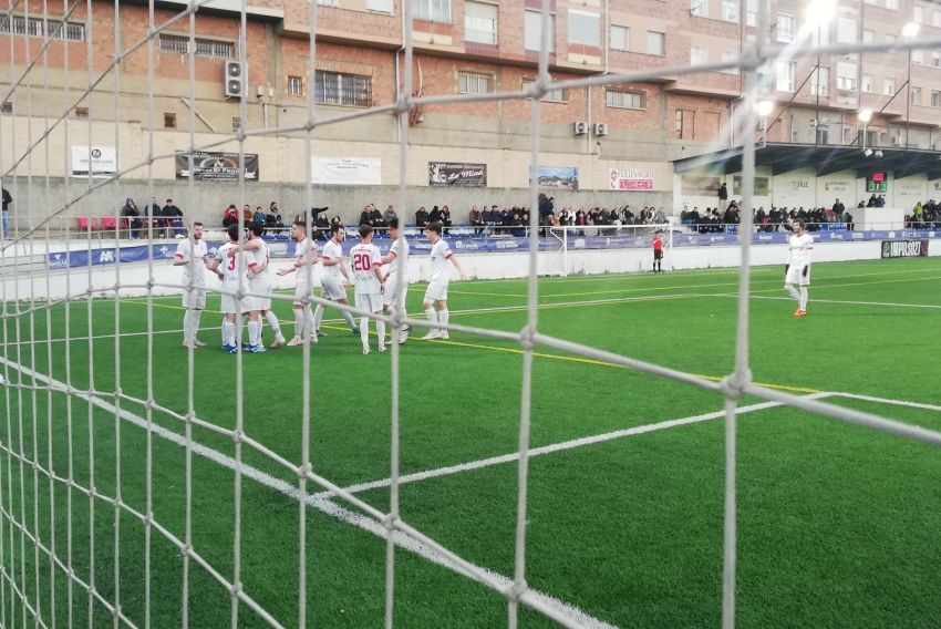 El Utrillas acaricia la permanencia con un gran triunfo ante el Illueca (3-1)