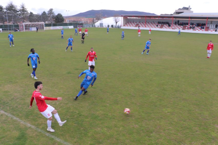 El Calamocha se viste de juez  del ascenso en su visita a Ejea (12:00)