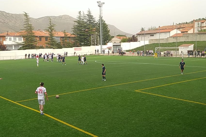 Una gran victoria ante un gallito acaba con la mala racha del Utrillas (2-0)