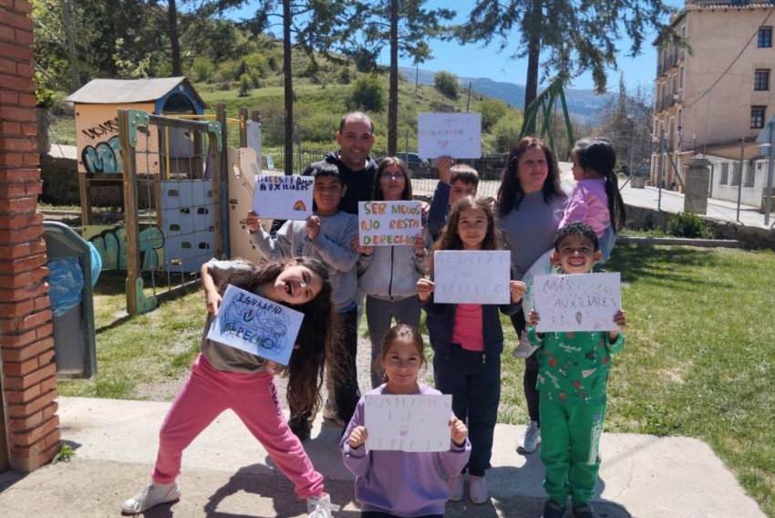 Las ampas del CRA Pórtico de Aragón exigen auxiliares de Educación Especial