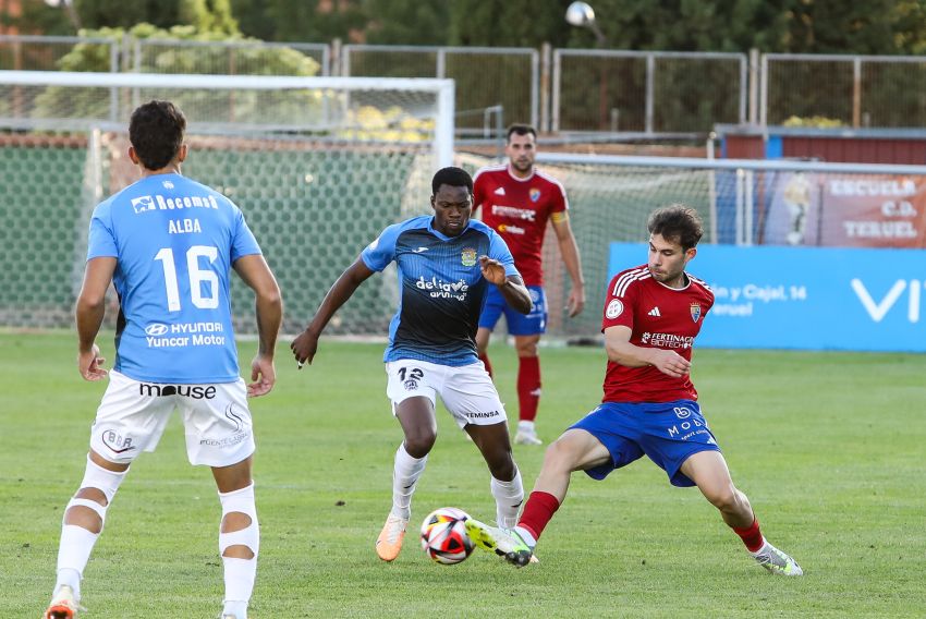 CD Teruel: ante las bajas, aún más equipo