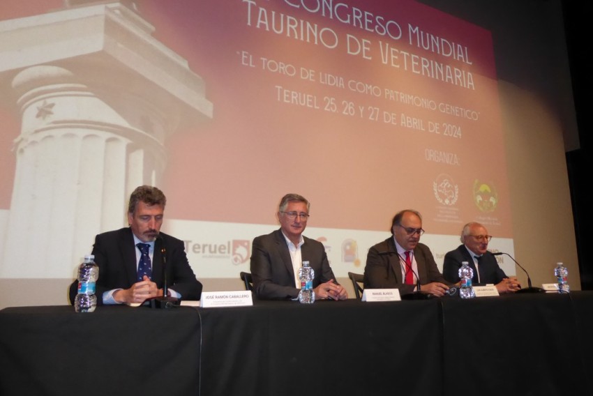 El XI Congreso Taurino de Veterinaria  se cierra con un éxito incuestionable