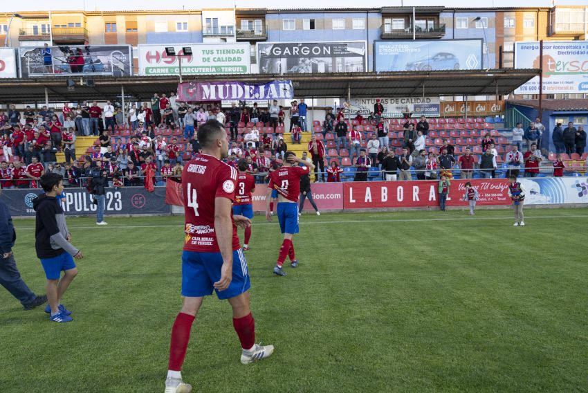 Dolorosa derrota del CD Teruel que le envía a Segunda RFEF (2-3)