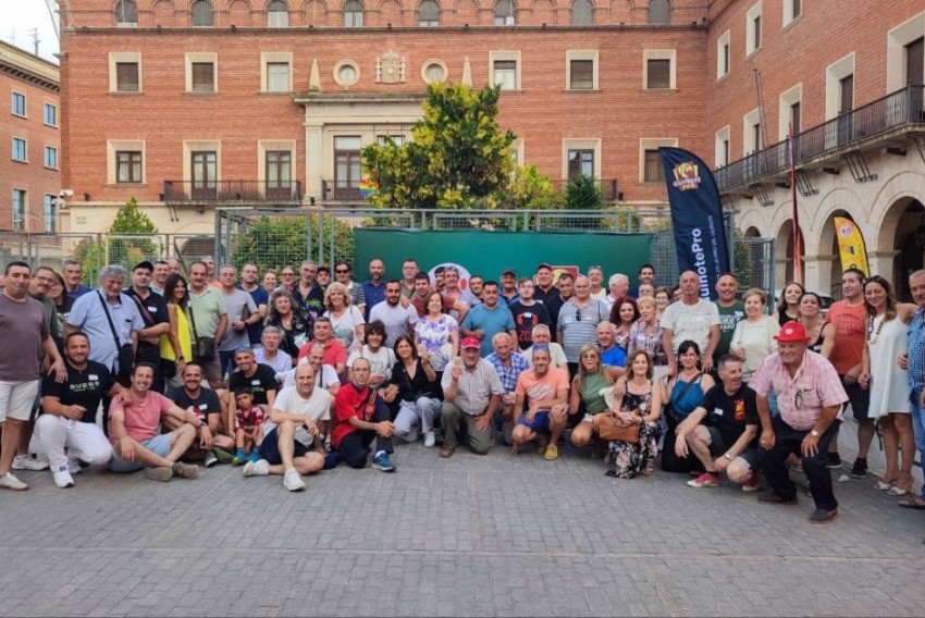 Sergio Sicilia y José Luis Lasa se llevan el torneo de Guiñote  en la Calle