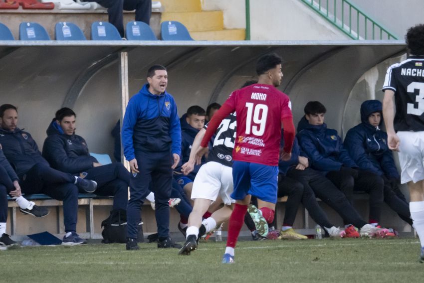 CD Teruel: para ganar hay que saber sufrir