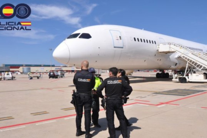 La Policía Nacional expulsa de Teruel a su país de origen a seis extranjeros delincuentes