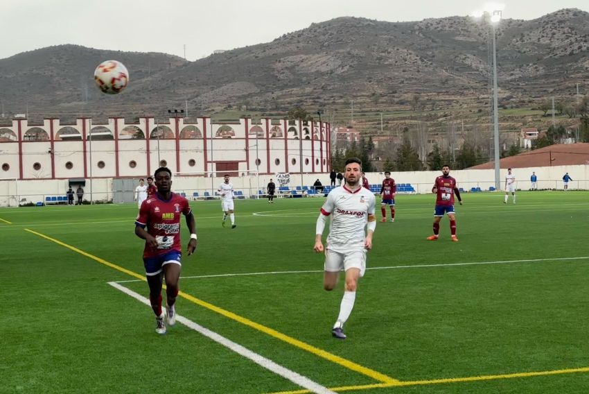 Dos triunfos en catorce partidos confirman el parón de los turolenses en Tercera