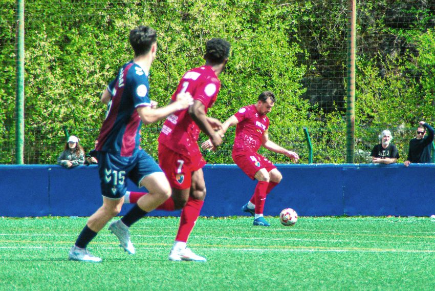 Dos derbis y dos lobos vestidos de cordero para la recta final turolense