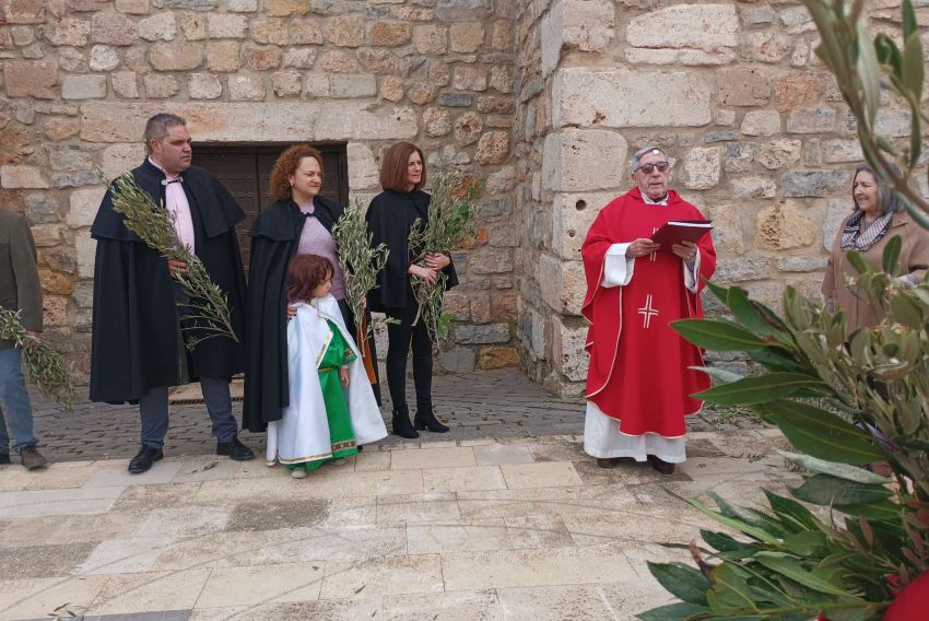 Sarrión perfila unos días de tradición que arrancan con la lluvia como acompañante
