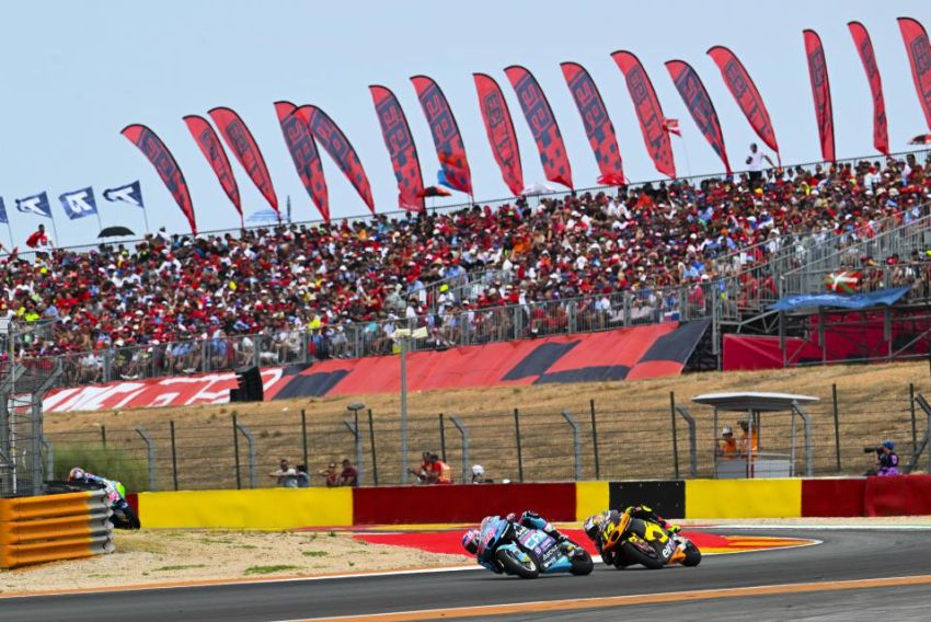 Motorland agota ya localidades en  las gradas de meta y de la curva 12