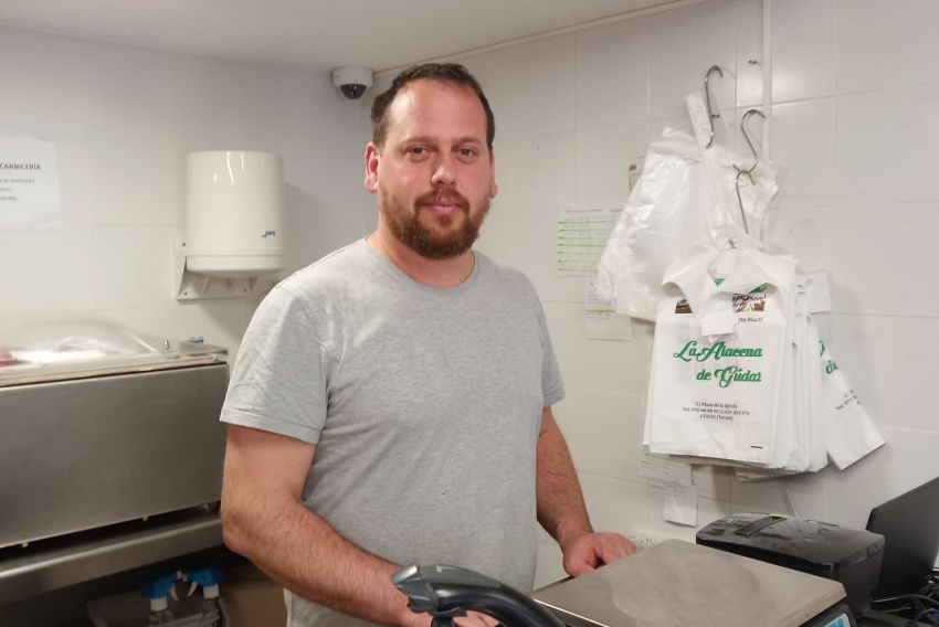 Roberto Martí Esparza, gerente de Cárnicas Alcalá y La Alacena: “El autoempleo fue la forma de quedarme a vivir en la Comarca de Gúdar-Javalambre”