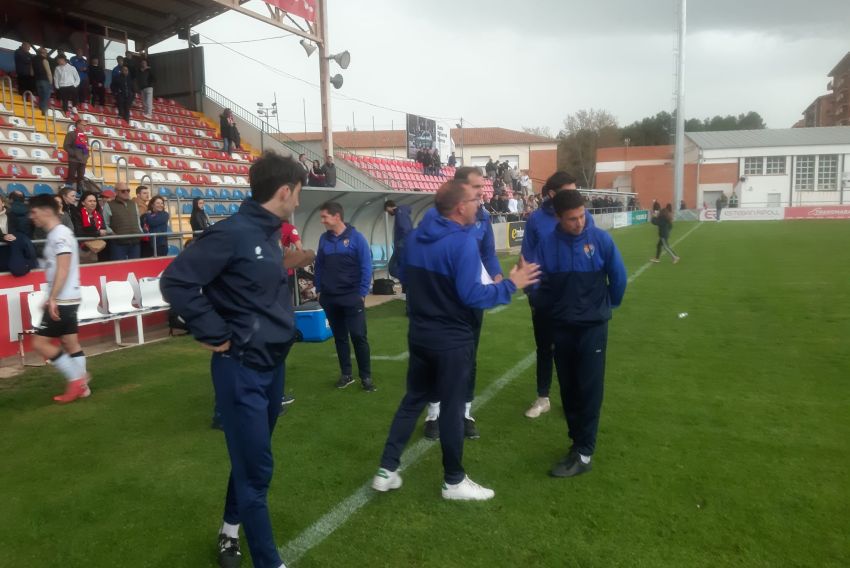 Quique García deja el Teruel a final de liga, y el club quiere atar a Mendia como cabeza del regreso a la ciudad