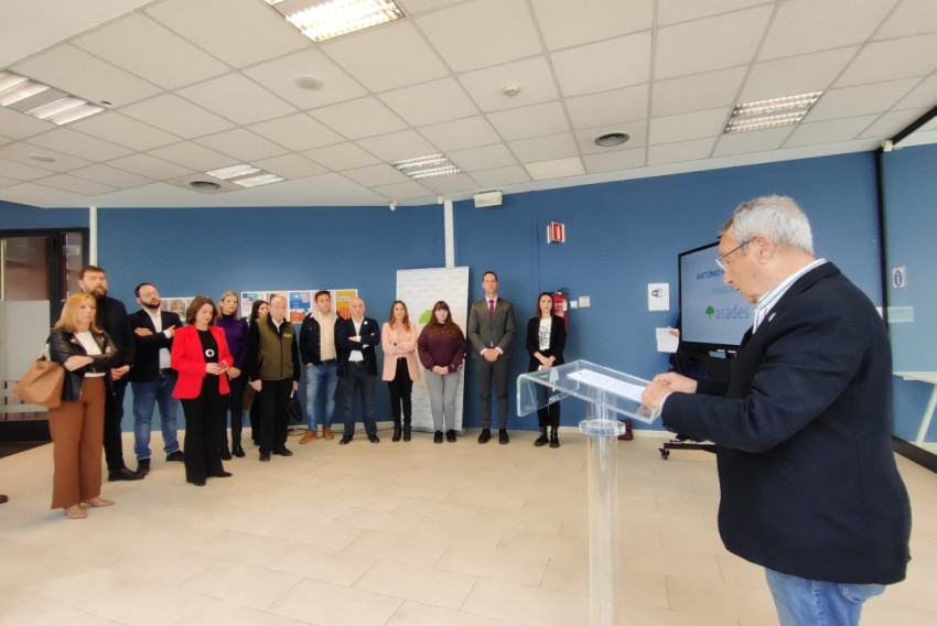 Atades mejora las habilidades laborales  de seis personas con discapacidad y autismo