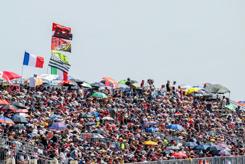 Menos de 400 entradas disponibles para las tribunas de Motorland