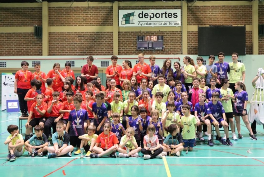 El Club Bádminton Teruel se erige como el mejor de la provincia