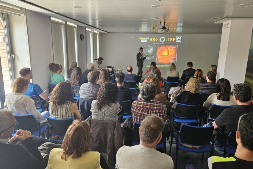 Las entidades locales y el sector turístico se preparan para el eclipse solar de 2026 de la mano del Cefca y la DPT
