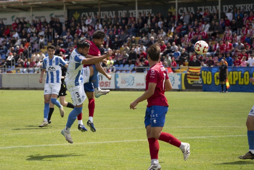Atlético Baleares y CD Teruel competirán este domingo en el césped... Y en la fiesta