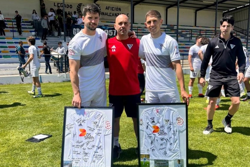 Adiós al césped, no al escudo: dos referentes del Andorra se retiran