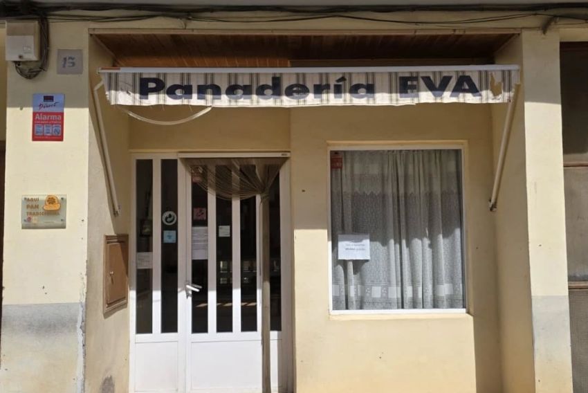 La panadería Eva apaga su horno tras 25 años: el adiós a un referente de Calaceite