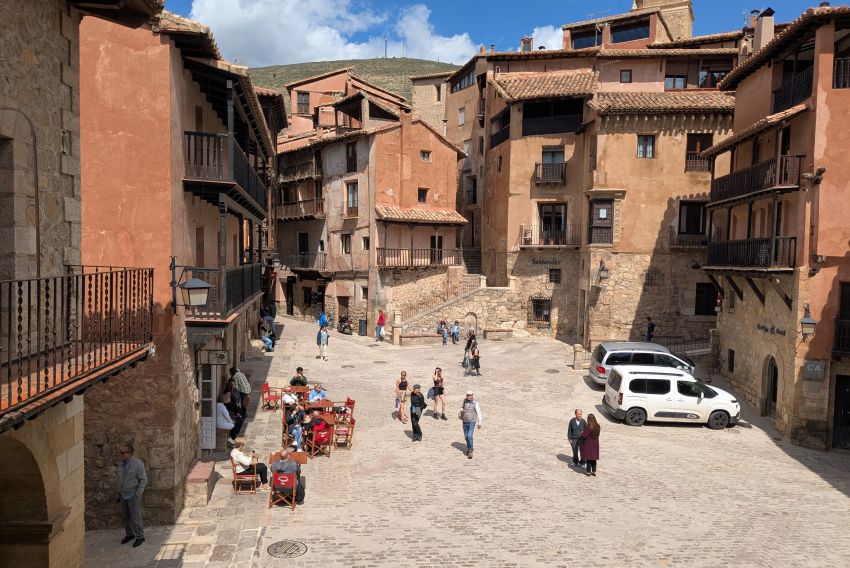 El turismo generó en 2024 un impacto directo de 13,5 millones en Albarracín