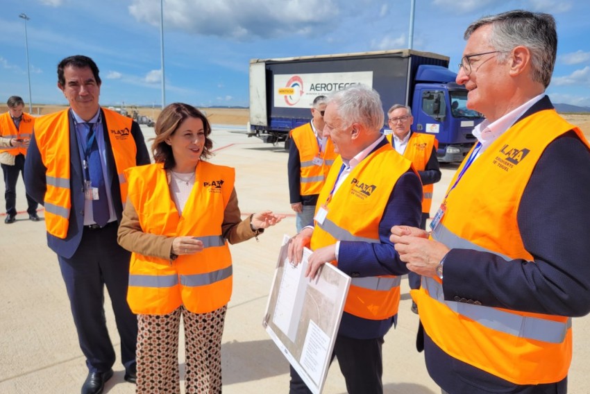 El Aeropuerto de Teruel suma casi 35.000 metros más para el estacionamiento de aviones