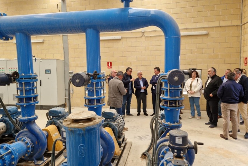 El consejero de Agricultura, Ganadería y Alimentación inaugura el nuevo sistema de riego a presión en 153 hectáreas de Calanda