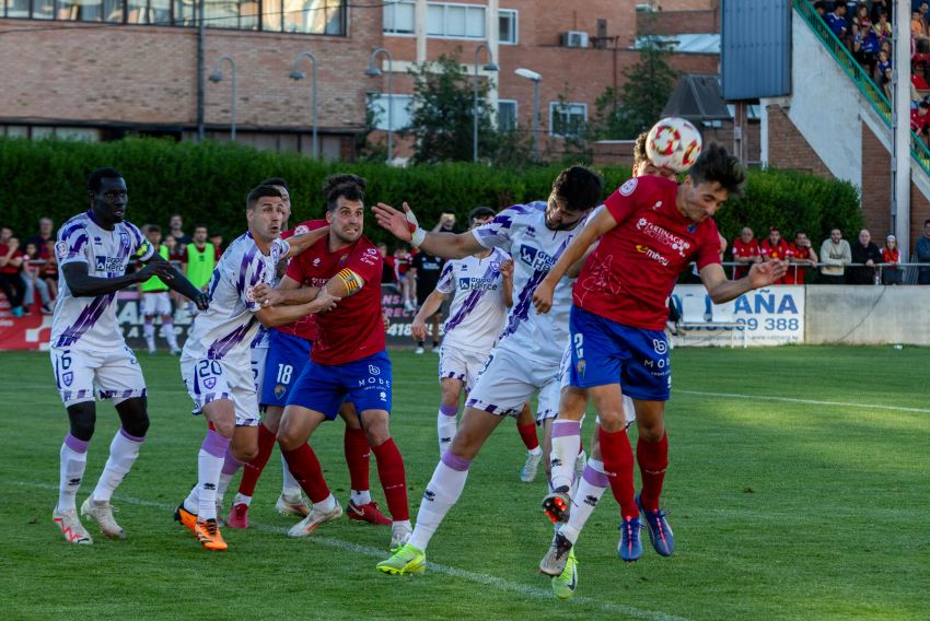 CD Teruel y Numancia dejan para la vuelta el desenlace del ascenso a Primera RFEF (0-0)