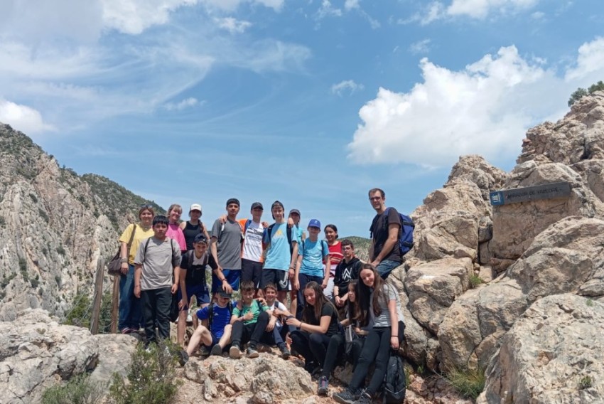 Los Jóvenes Embajadores del Geoparque del Maestrazgo inician su formación con salidas de campo coordinadas por la Fundación Dinópolis