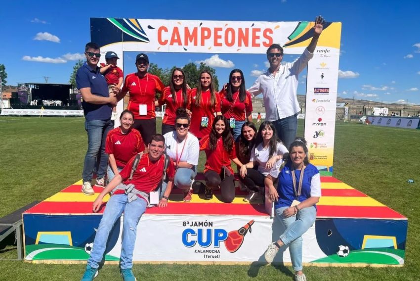 Jumaya refresca césped para albergar este fin de semana la Jamón Cup