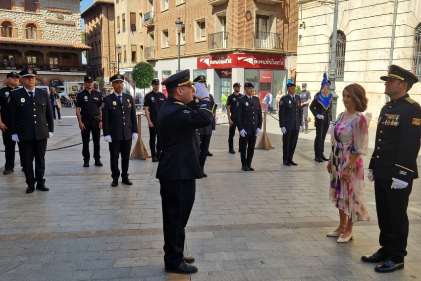 La alcaldesa de Teruel hace una encendida defensa de las fuerzas y cuerpos de seguridad, jueces y fiscales en el Día de la Policía Local