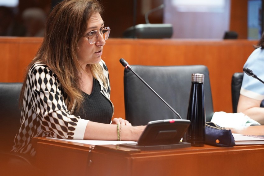 Las Cortes reclaman medidas urgentes para garantizar el anticipo de los gastos derivados de la participación del profesorado en tribunales de oposición