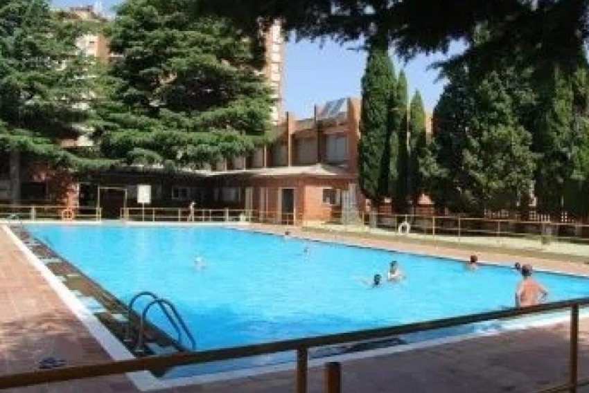 Las piscinas de San León y San Fernando abren sus instalaciones mañana viernes 6 de junio