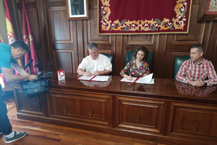 Interpeñas y el Ayuntamiento de Teruel impulsan el uso de vasos reutilizables en la Vaquilla
