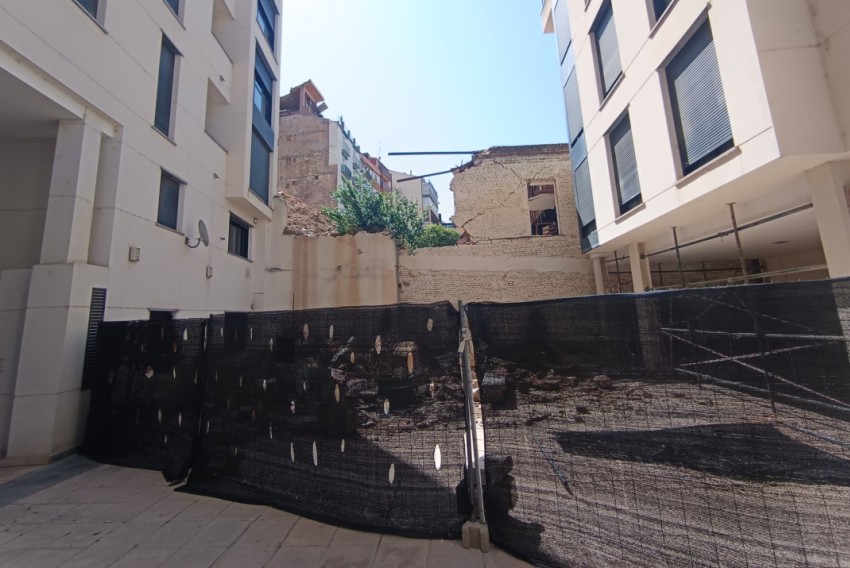 El Ayuntamiento de Teruel retirará los escombros del patio  del Residencial Valparaíso