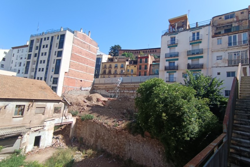 La aseguradora del Ayuntamiento de Teruel sigue sin poder entrar en el solar de San Francisco 21 dos años después del derrumbe del edificio