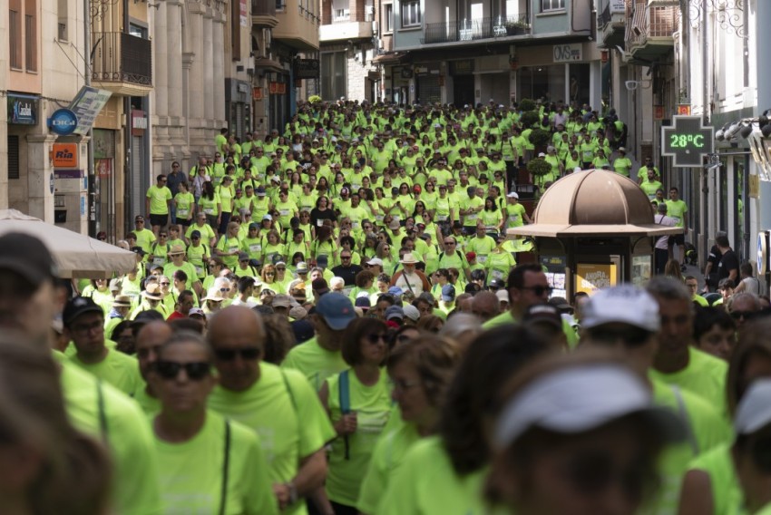 La marcha contra el cáncer supera un año más las previsiones con 1.800 participantes