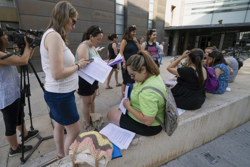 Las embarazadas recogen 46.000 firmas en un día contra el cierre del paritorio en Teruel