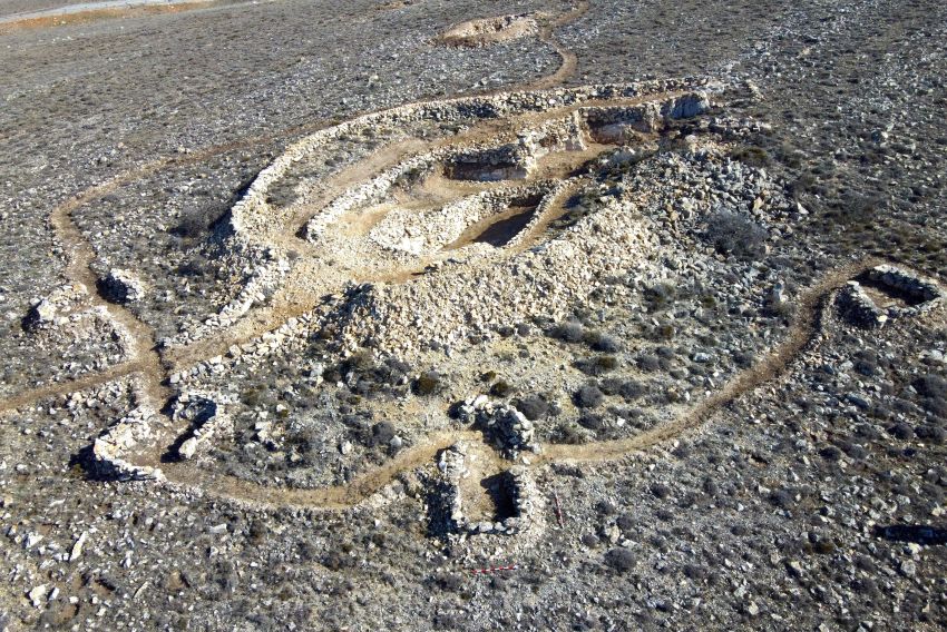 Loma de la Solana I, un conjunto inacabado con más de un centenar de estructuras