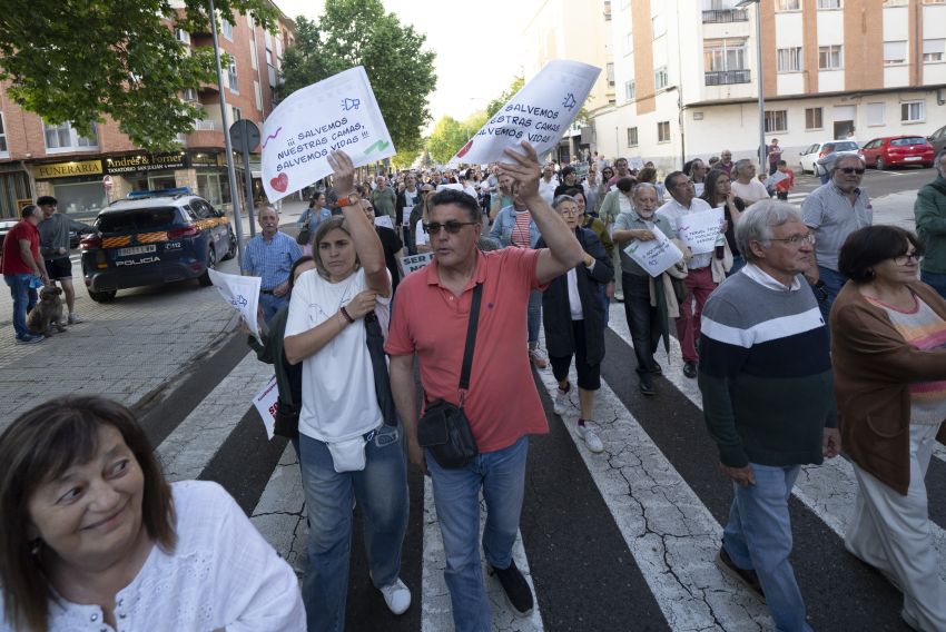 PSOE y PP precalientan un pleno de las Cortes en el que la sanidad de Teruel será protagonista