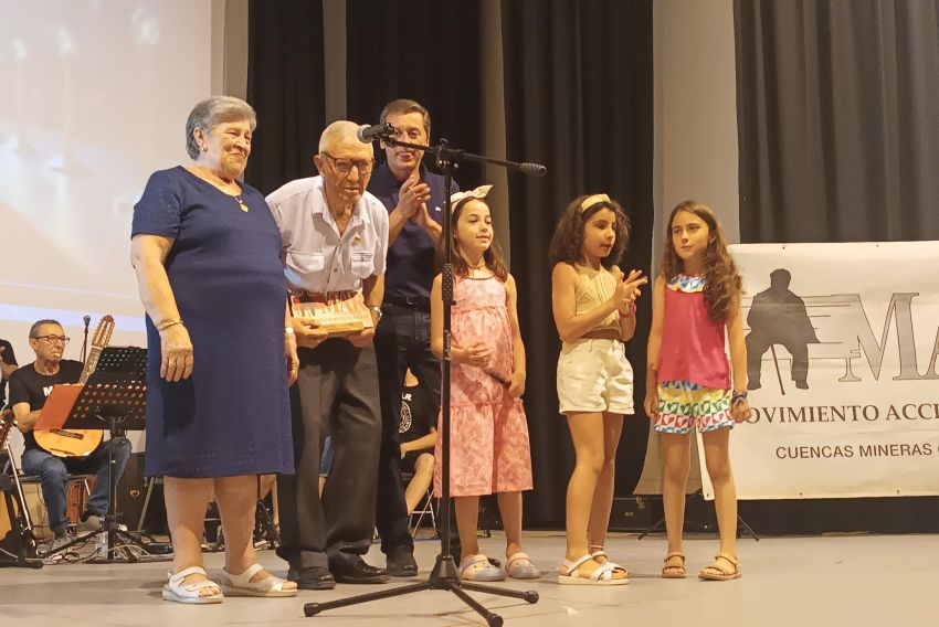 “Los del pueblo tenemos que reclamar los servicios que faltan, hay que salir a la calle”