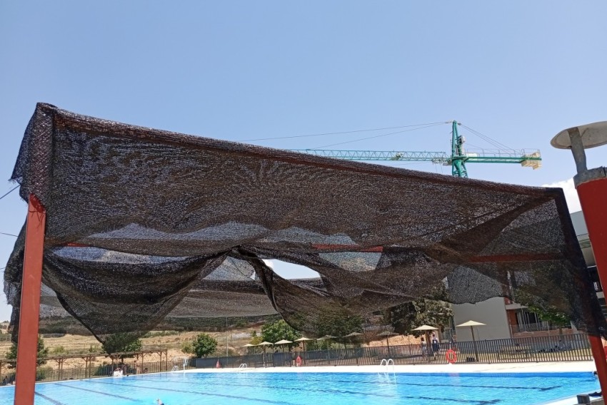 Ganar Teruel – Izquierda Unida denuncia el estado real de la piscina de Los Planos 