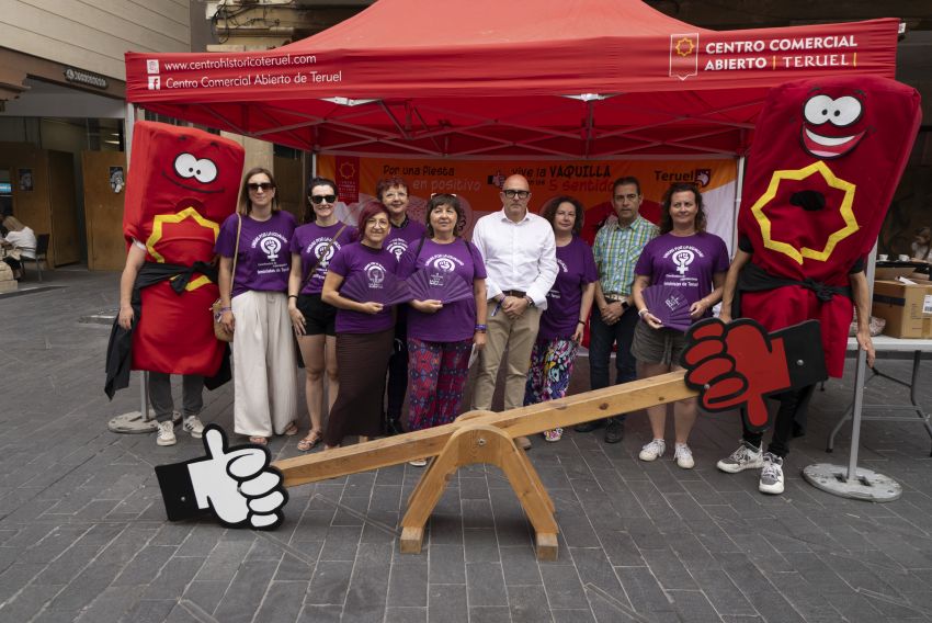 El CCA, la Concejalía de Fiestas y la Coordinadora de Organizaciones Feministas presentan la campaña ‘Vive la Vaquilla con los cinco sentidos’