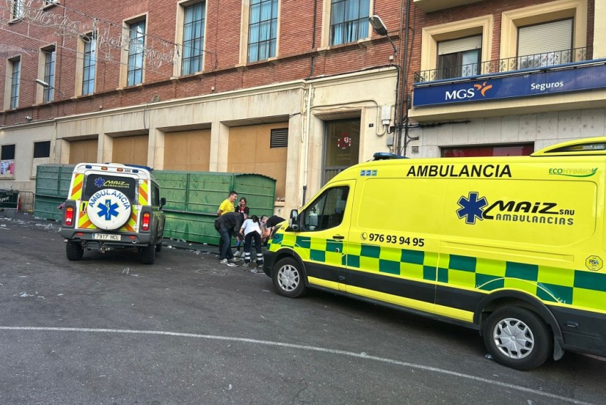 La primera noche de fiestas en Teruel se salda con numerosas atenciones sanitarias y un atropello