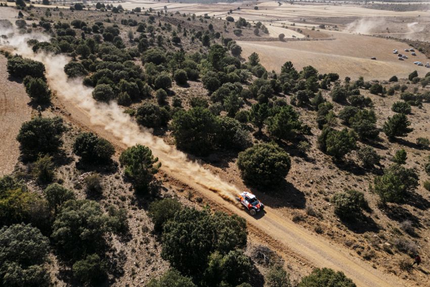 Al Attiyah y Nani Roma abanderan de nuevo una Baja con gran cartel