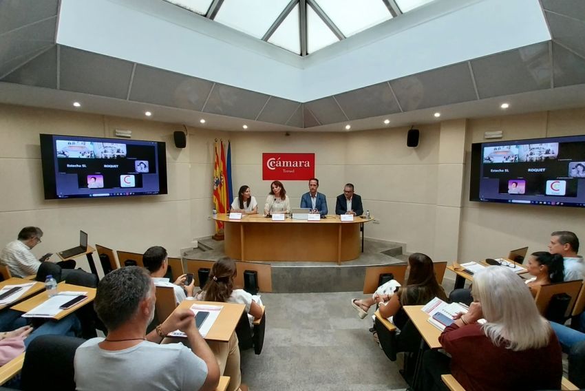 Carmen Herrarte anima a modernizar el sector del comercio con las ayudas del Fite