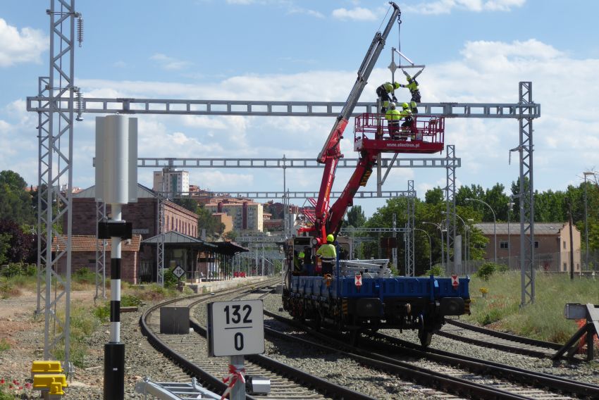 El informe ‘Cumpliendo’ del Gobierno de España destaca la mejora del ferrocarril y la avenida Sagunto como obras de cohesión