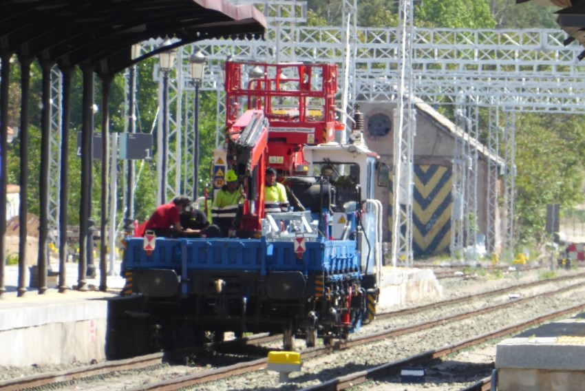 Adjudican a Emipesa el suministro de casi un cuarto de millón de toneladas  de balasto para el tren